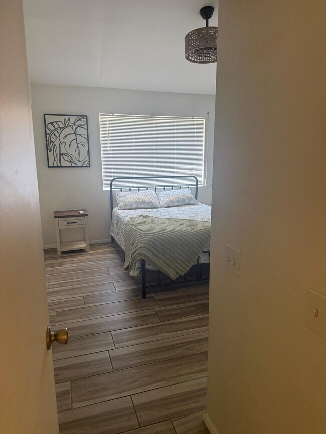Photo - 16220 N 16th Pl Unidad The Rose House