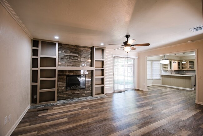 Photo - Beautifully Remodeled 4bed/3bath Home Available Near Norman Campus!!