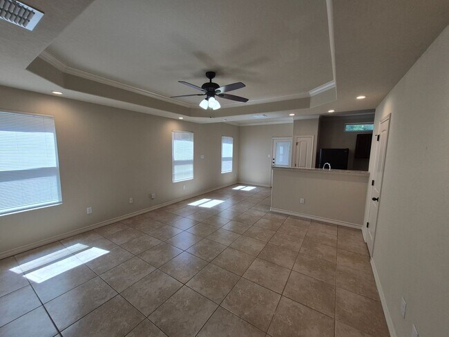 Photo - 6611 Mia Way