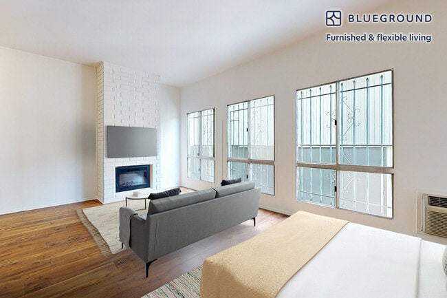 Photo - 10965 Rochester Ave Unidad SI ID7073A