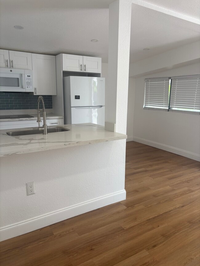 Photo - 2749 NW 29th St Unit 2