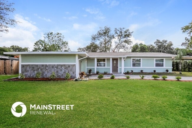 Building Photo - 5709 Ridgeway Dr