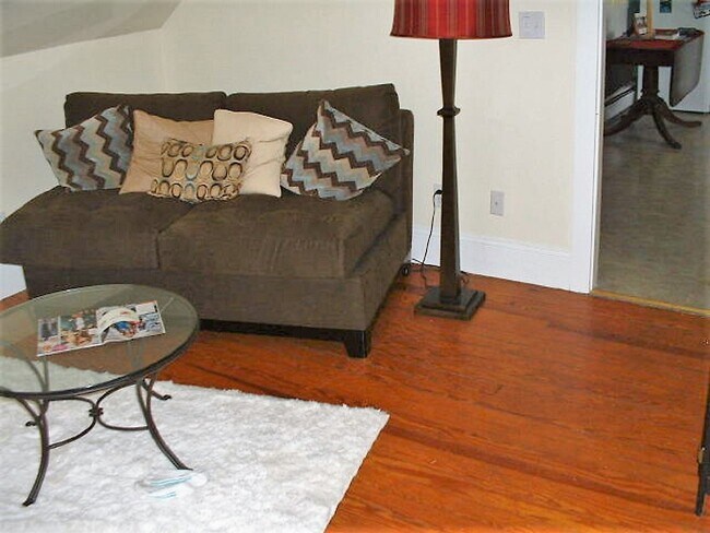 Photo - 202 Brown St Unit A