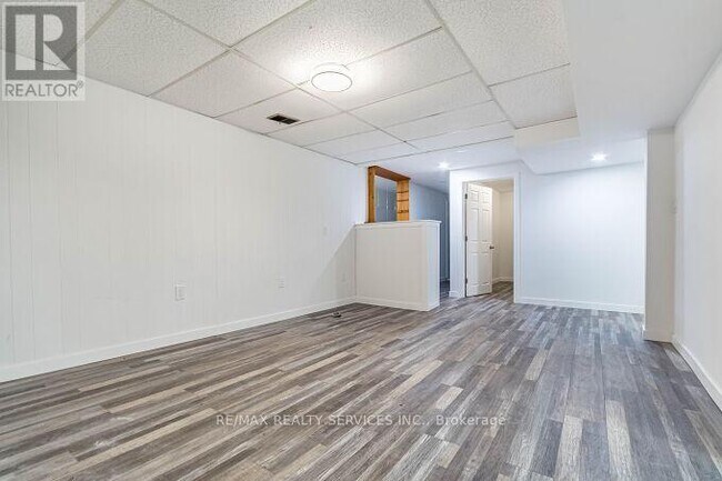Photo - 68 Rymal Rd E