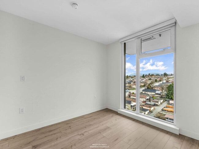 Photo - 8181 Chester St Unit 1302