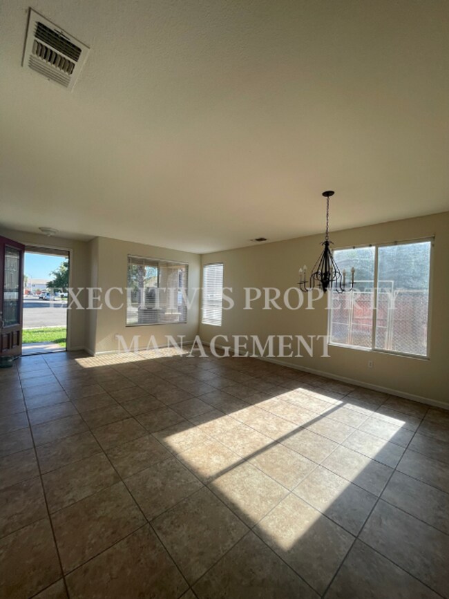 560 Plum Way House House Rental in Chowchilla, CA