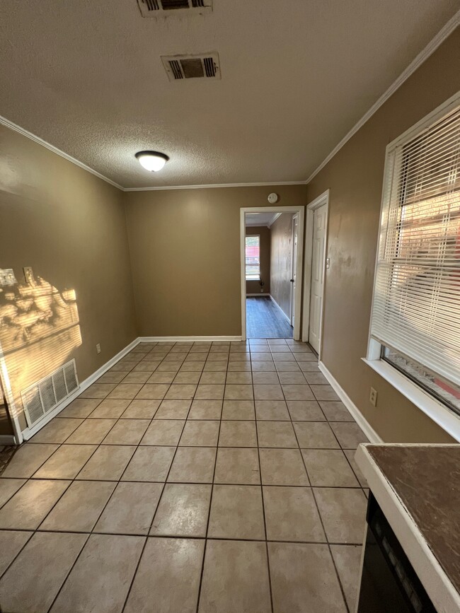 Photo - 309 Hickerson Ave