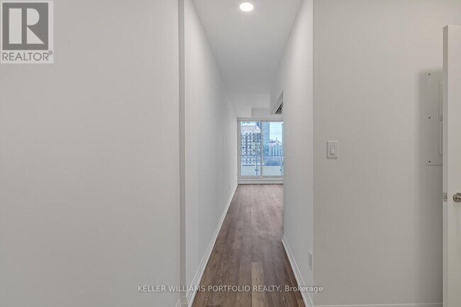 Photo - 75 Canterbury Pl Unit 1205