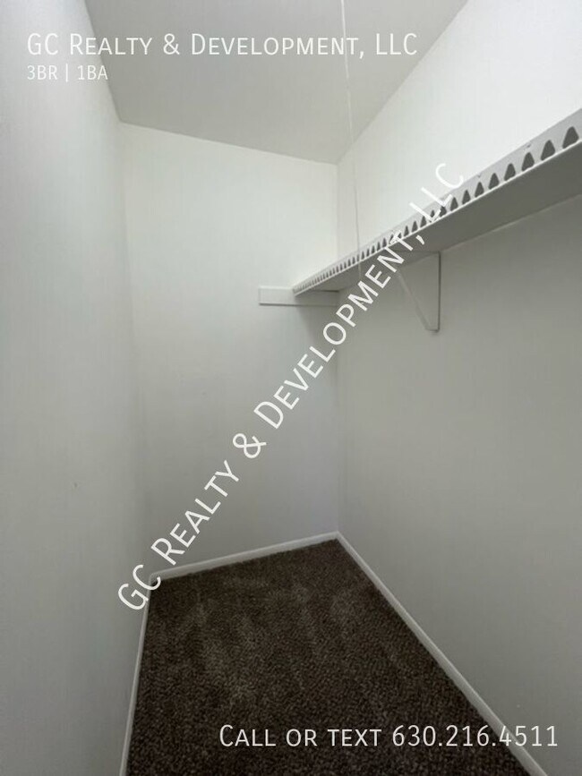 ***BOLINGBROOK SFH / 3 BDRM / APPL INCL /... Rental House Rental in