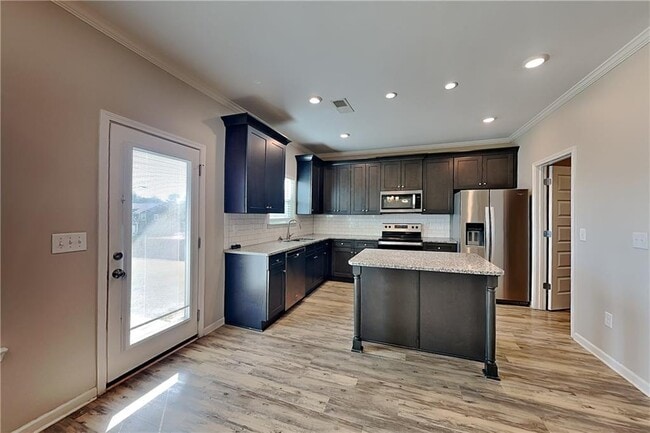 Photo - 12 Ashbridge Ln