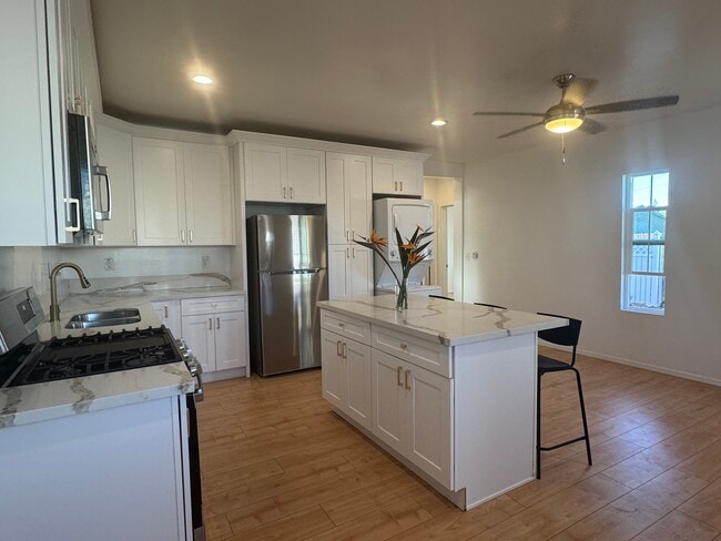 Photo - 7529 La Salle Ave