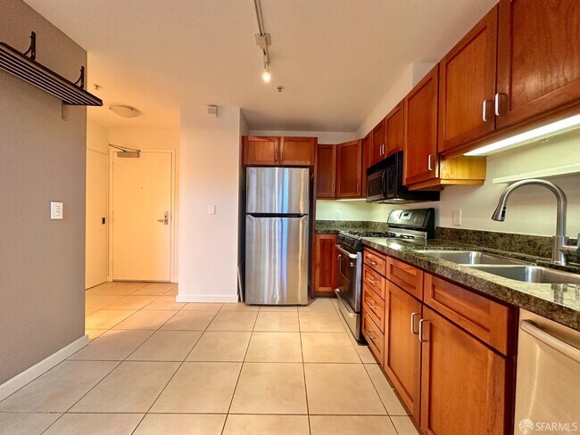 Photo - 950 Harrison St