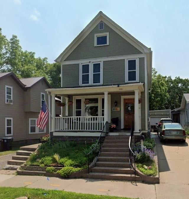 Building Photo - Beautiful 4+ Bedroom,1.5 Bathroom Home - Available June 1st
