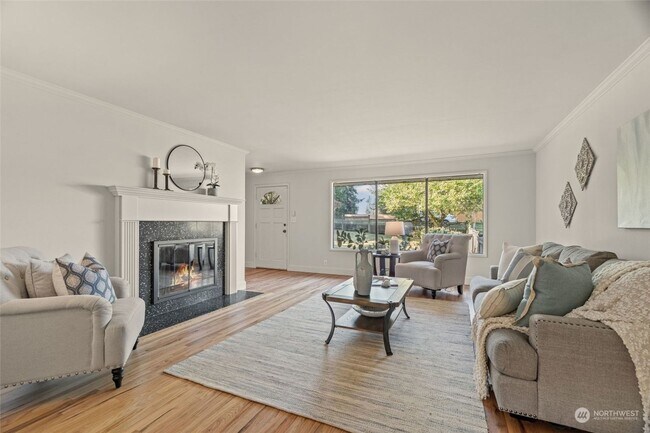 Photo - Spacious rambler-style 4 bed 2 bath house in Edmonds