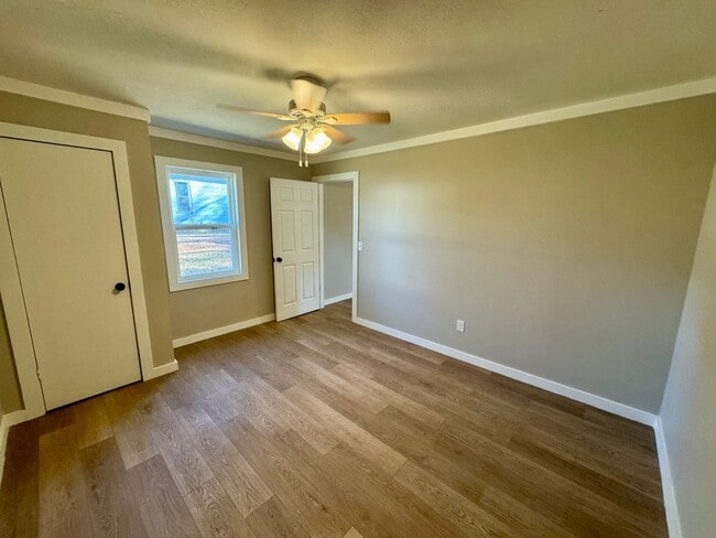 Photo - Beautifully Renovated Tiny Home!