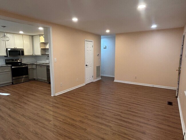 Photo - 7409 Barberry Ct