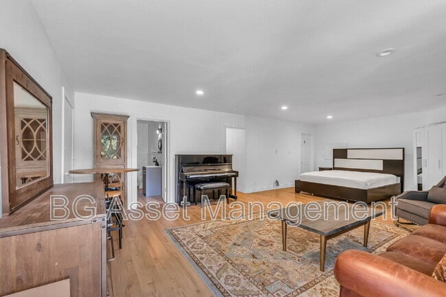 Photo - 981 Castle Rock Rd Unit In-Law