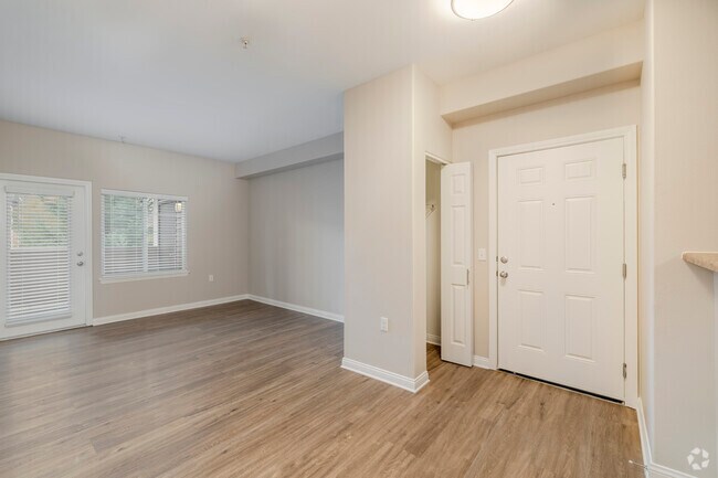 The Birch - Sala de estar *1BR, 1BA - 903SF - Sala de estar - Woodland