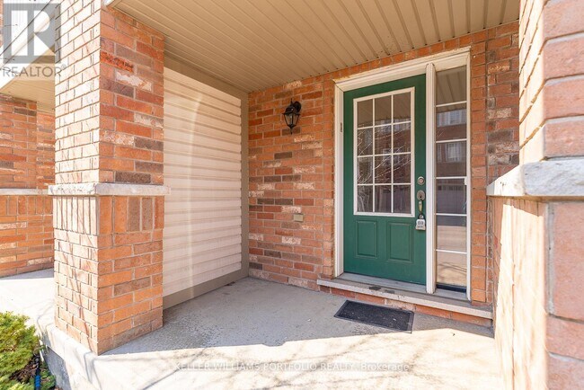 Photo - 7 Sirente Dr