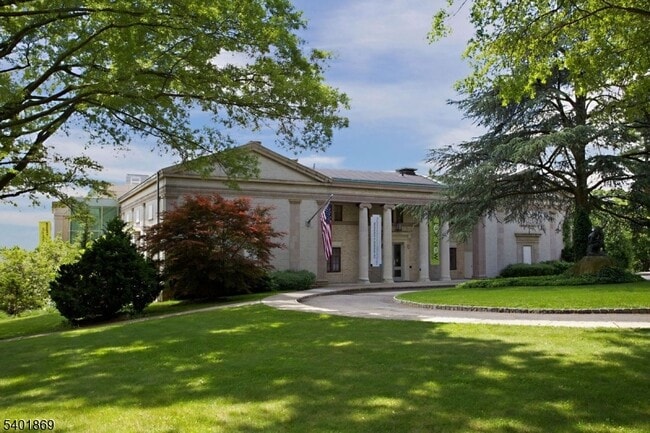 Photo - 12 S Mountain Ave Unit 25