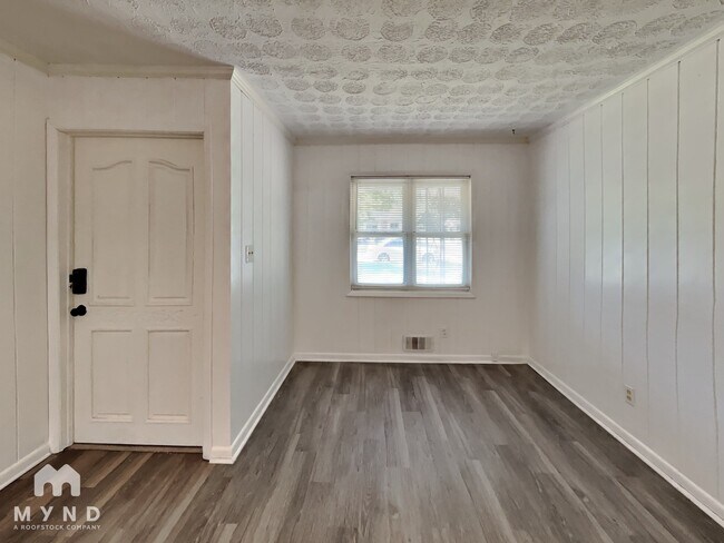 Photo - 1429 Vesta Ave Unit Right