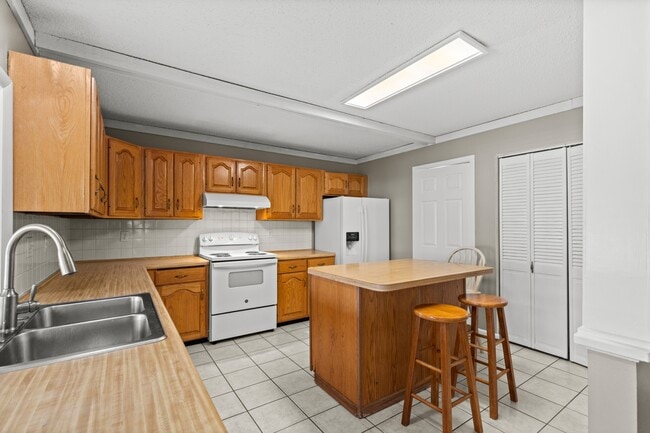 Photo - 14355 Rainy Lake Dr