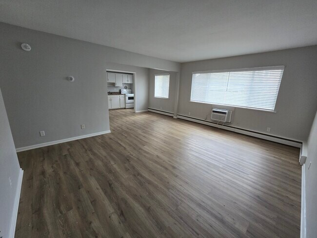 Photo - Parklane Apartments