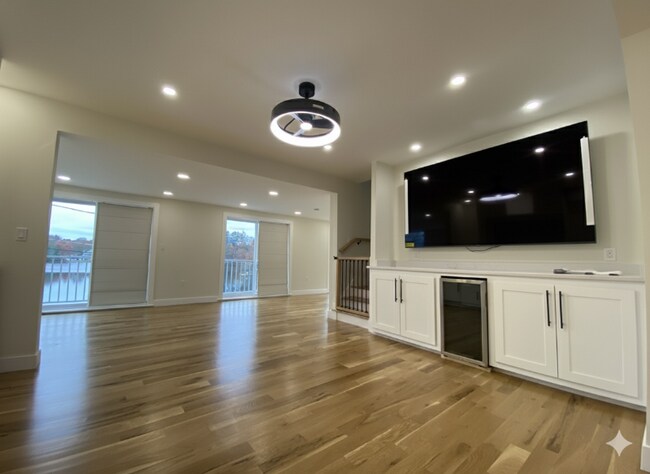 Photo - 8 Russell Rd Unidad 2