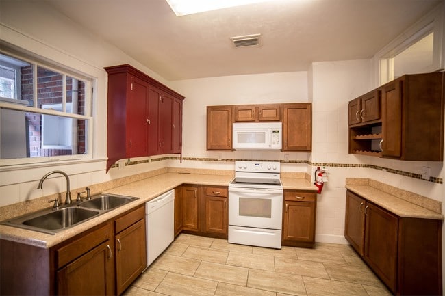 Photo - 1028 SW 4th Ave