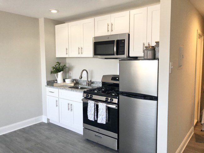 Photo - Walter Reed Apartments