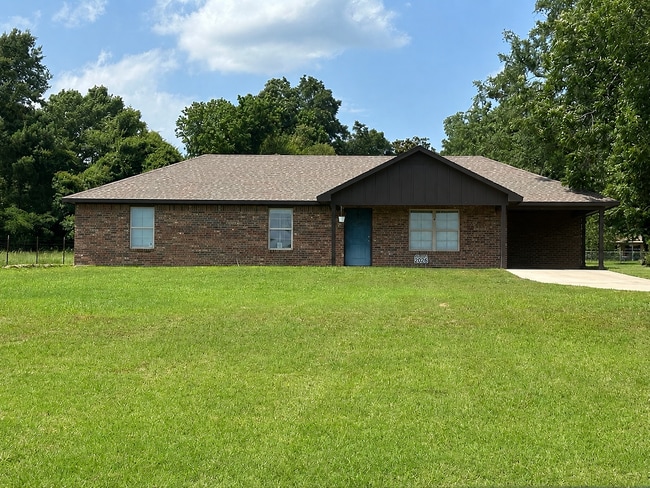Building Photo - 11749 TX-248 Spur