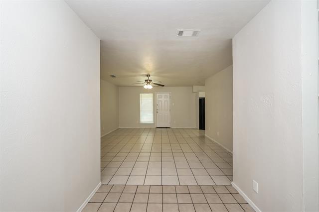 Photo - 306 Linklea Dr