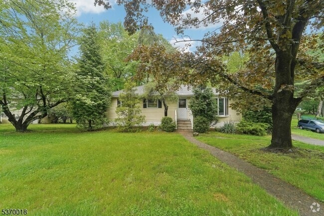 Building Photo - 953 Franklin Turnpike Rental