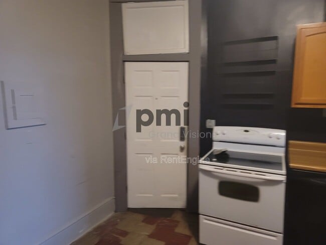 Photo - 601 Monroe Ave Unit 8