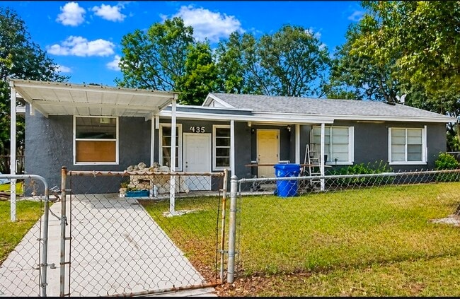 Building Photo - 1935 W Walnut St