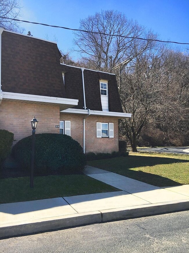 Photo - 321 -323 Shore Dr Unidad # 23