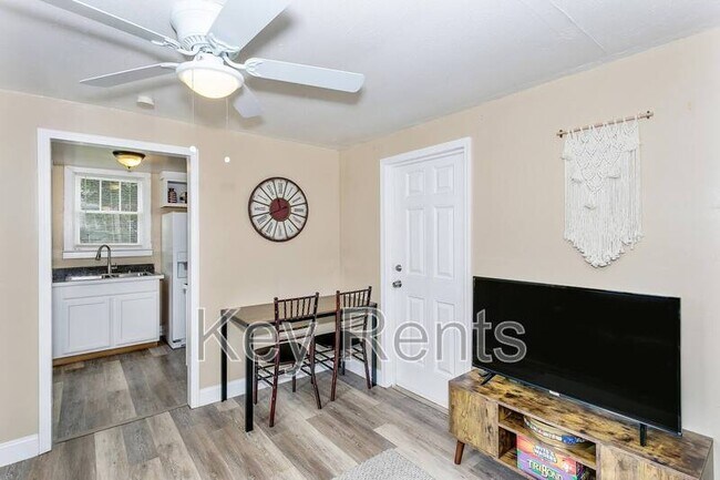 Photo - 1003 Concordia Blvd