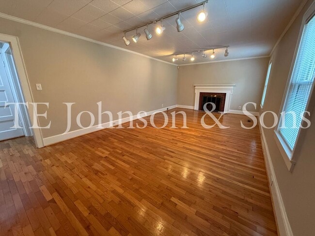 Photo - Spacious 3 Bedroom Home with Primary Suite on Main Level and 2-Car Carport