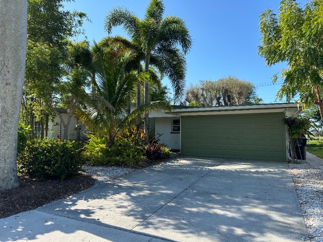 Building Photo - 1648 Maravilla Ave Rental