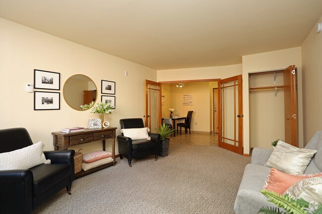 1BD Deluxe- Living Room