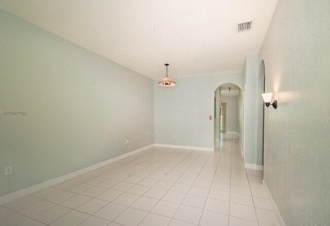 Building Photo - 17800 NW 73rd Ave Rental