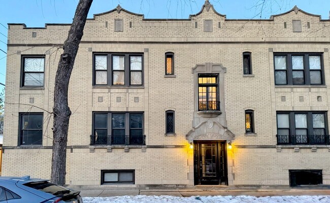 Building Photo - 2544 W Hollywood Ave Unit 1