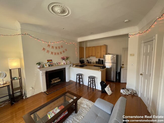 Photo - 591 Beacon St Unit 5