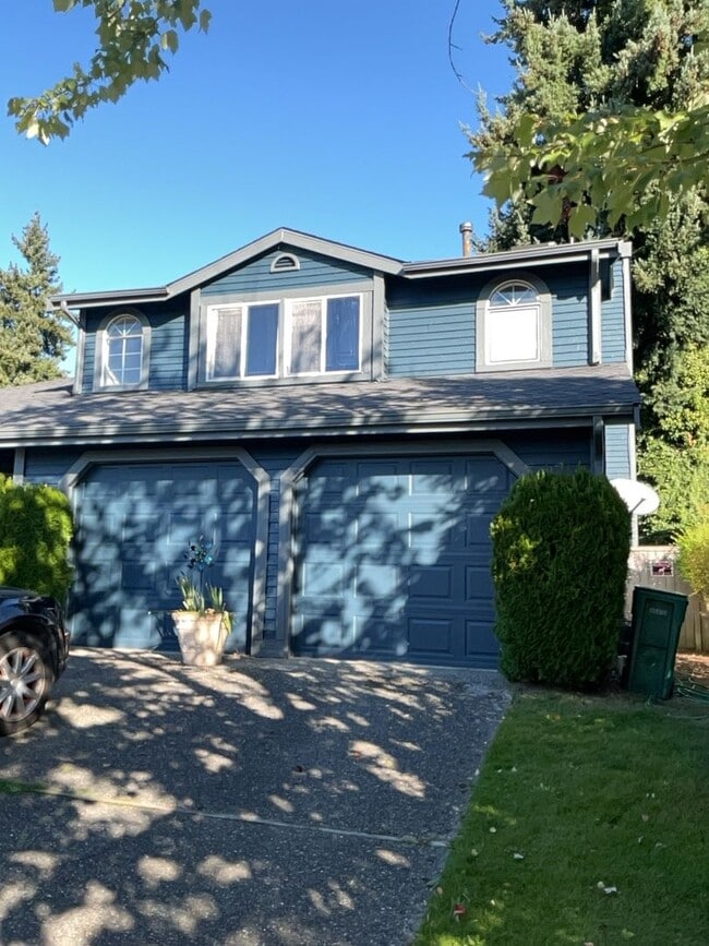 Photo - 4-Bed, 2 Bath home w/2-car garage in Federal Way, $3,300/mo.