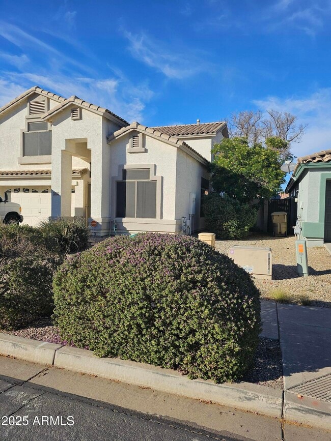 Photo - 16564 W Melvin St