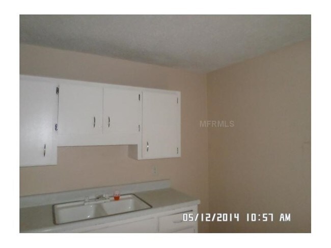 Photo - 1811 Hacienda Way