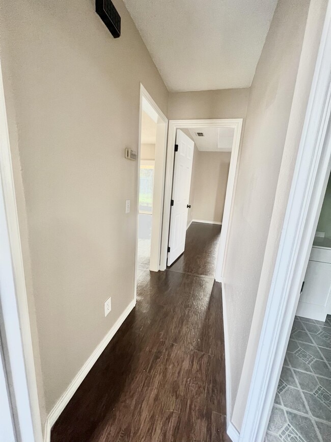 Photo - 5215 Northview Dr