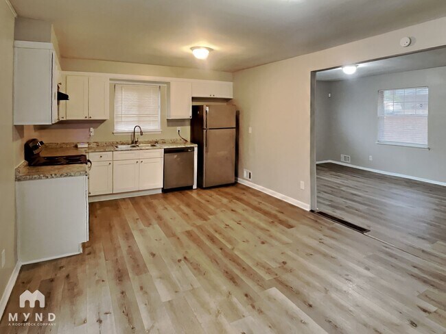 Photo - 5465 Deerfield Trail