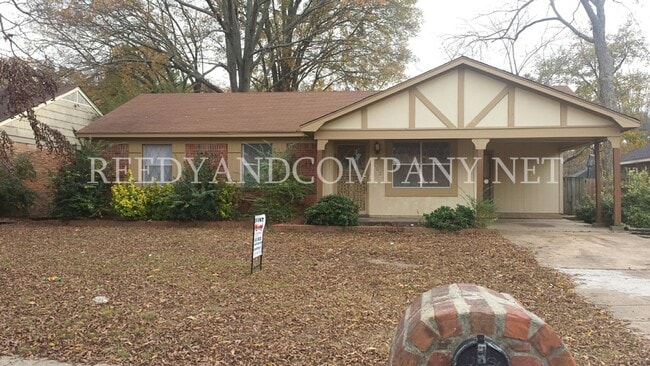 Photo - 3203 Morningview Dr House