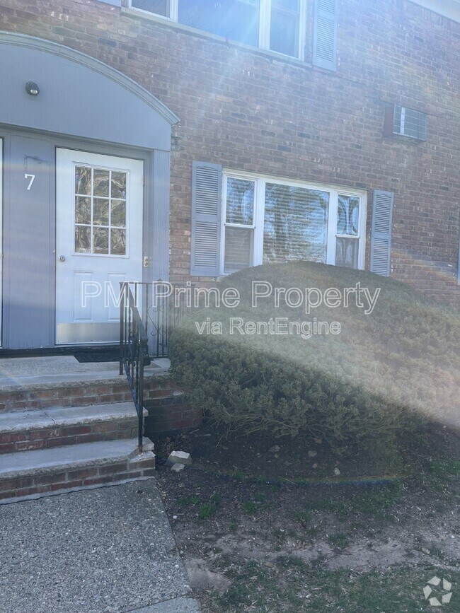 Building Photo - 7 Wedgewood Dr Rental